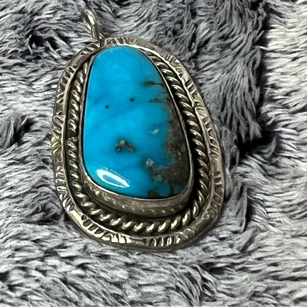 Vintage Native American Sterling Silver Sleeping Beauty Turquoise Pendant - Picture 2 of 6